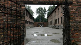 2015-03 POL Auschwitz Dødens Gård