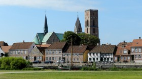 2013-1639 Ribe Domkirke fra havnen