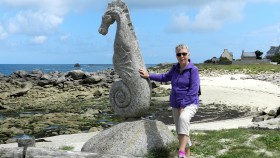 2016 FR 0043 AS ved søhestskulptur