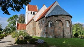 Grønbæk Kirke fra sydøst